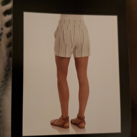 Cute summer shorts - Picture 2 of 3